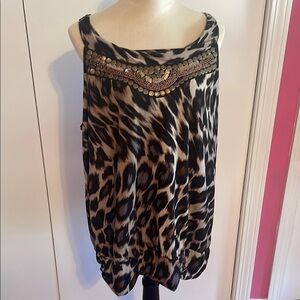 Leopard Print Sleeveless Top